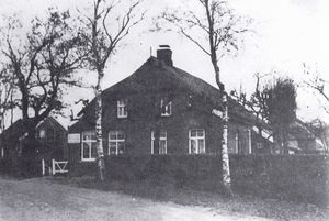 Haus von Joh. Badberg mit Schmiede.jpg
