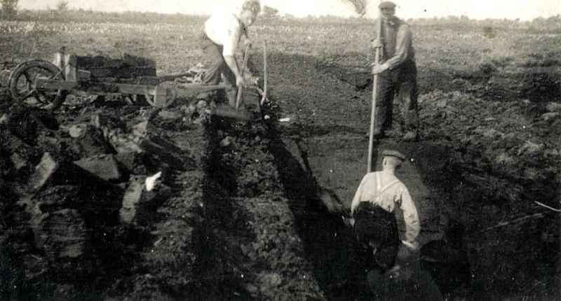 Datei:Torfgraben im Spitt.jpg