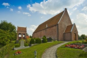 Kirche Simonswolde 1.jpg