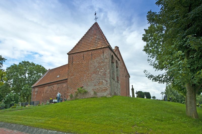 Datei:Kirche Bangstede 1.jpg
