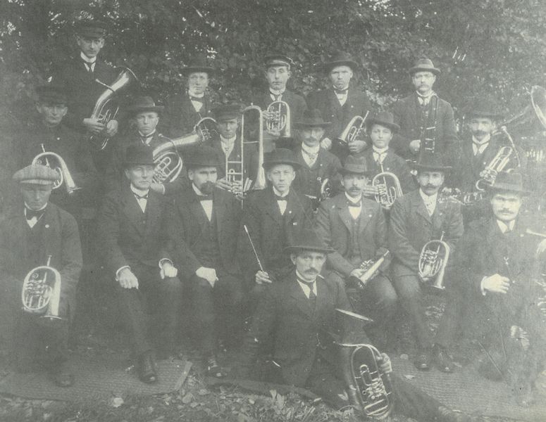 Datei:Posaunenchor Riepe um 1920.jpg
