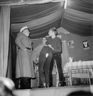 Theatergruppe von „Liek ut“ - 6.jpg