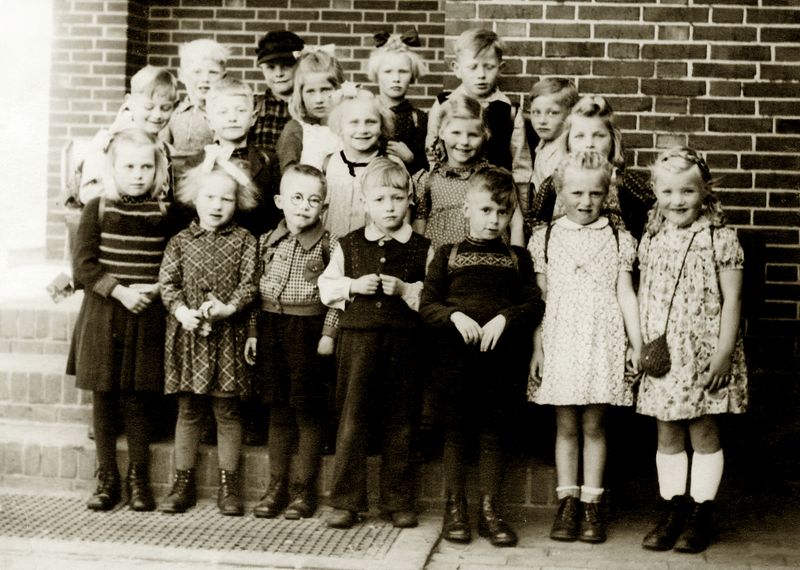 Datei:1952-04-01 Einschulung 01.jpg