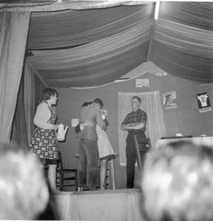 Theatergruppe von „Liek ut“ - 7.jpg
