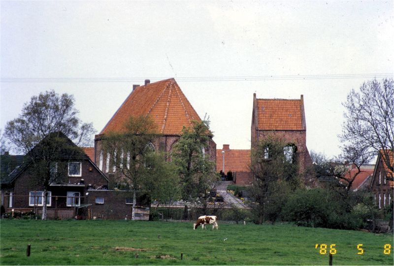 Datei:Kirche Simonswolde im Jahr 1986.jpg