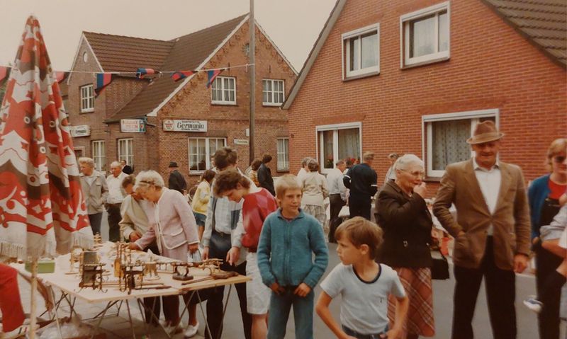 Datei:Flohmarkt 1.jpg