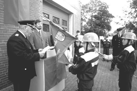 Fahnenweihe bei der Freiwilligen Feuerwehr Riepe